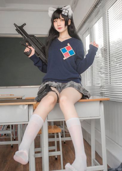 月半爱丽丝