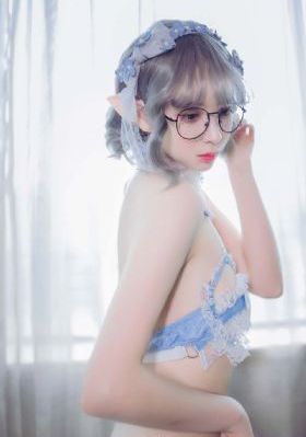 三年中文在线观看免费版英语