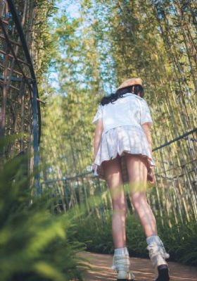 年轻的小婊3中文字