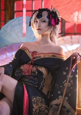 二战电影《猛烈开火》